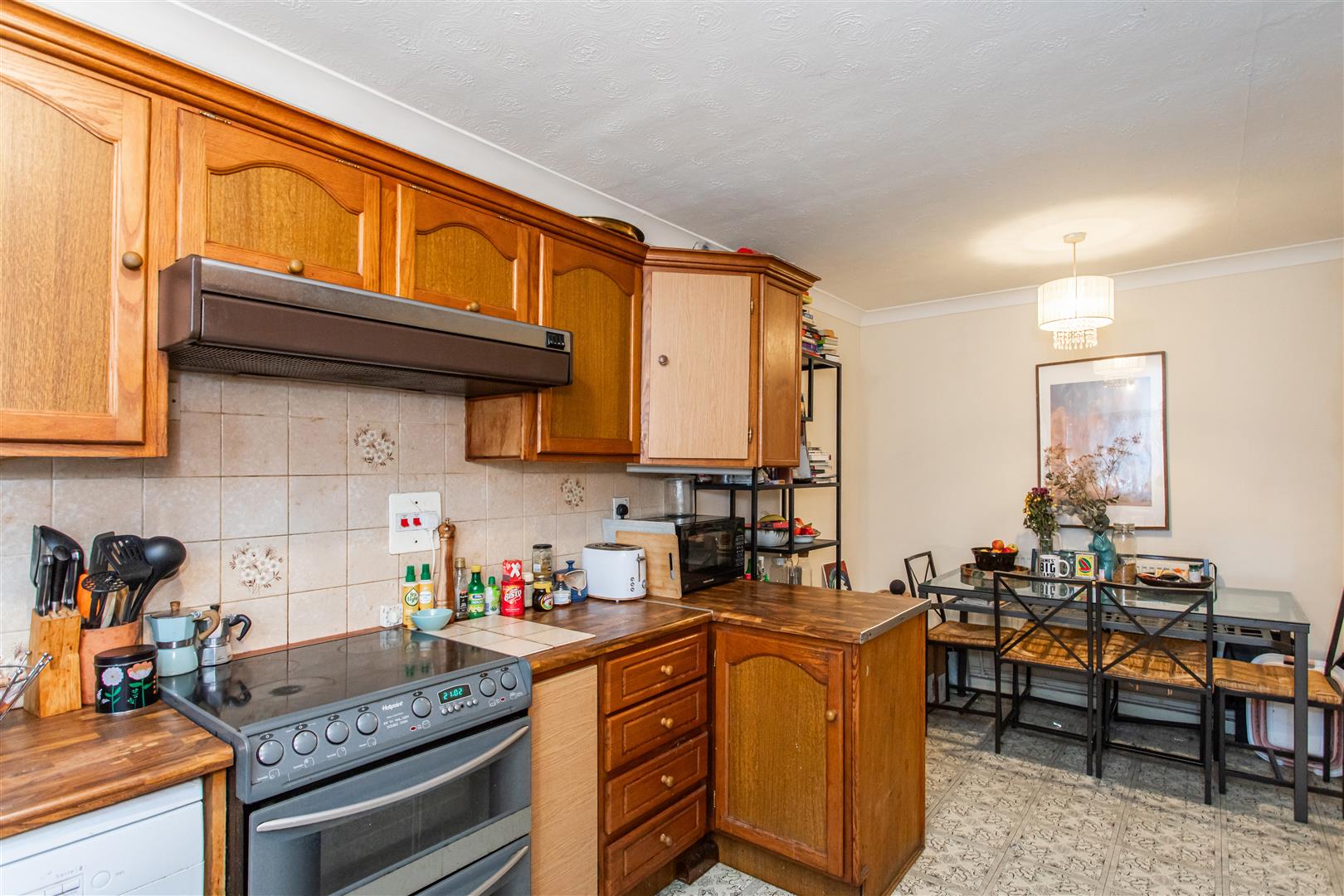 3 bed property in White Horse Lane, Stepney Green